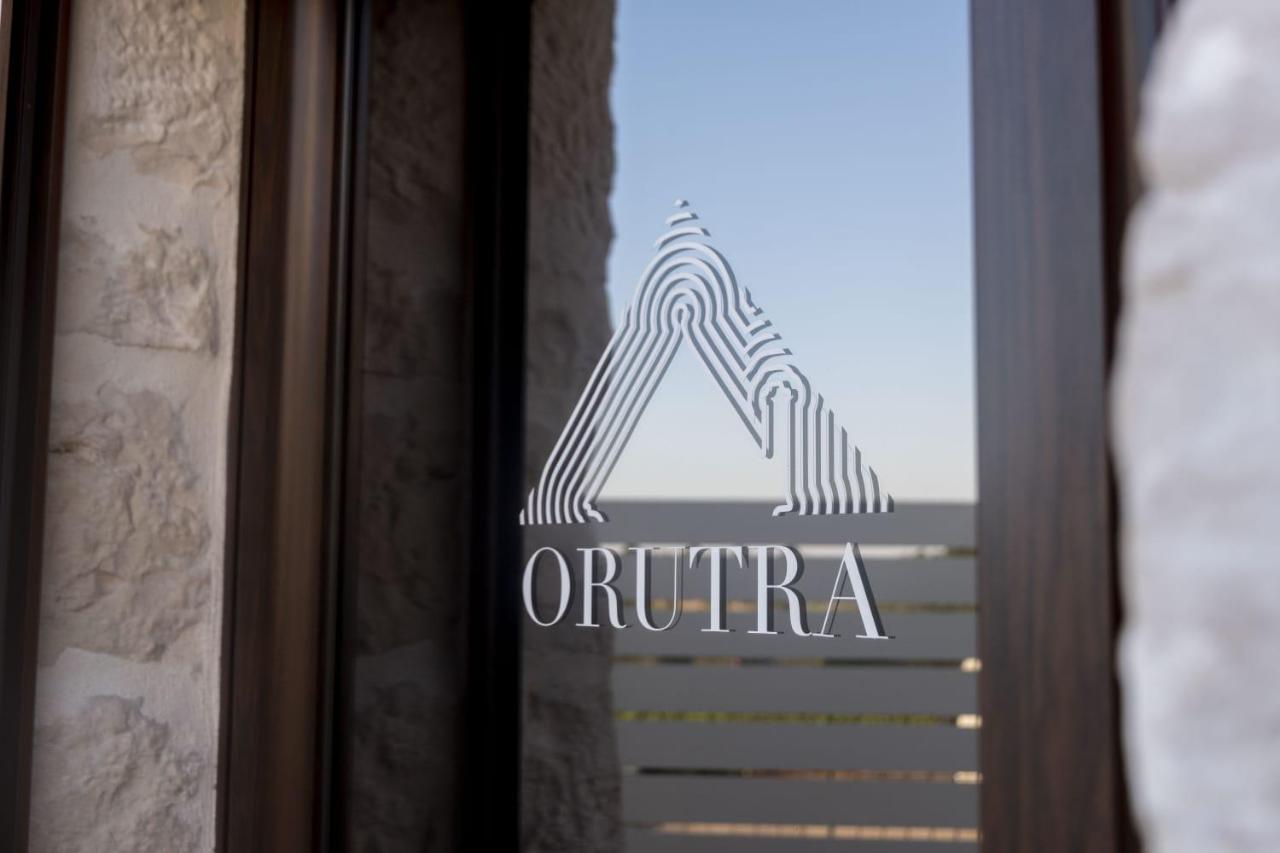 Вілла Orutra Ночі Екстер'єр фото