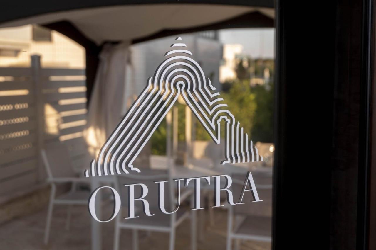 Вілла Orutra Ночі Екстер'єр фото